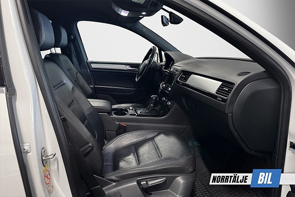 Volkswagen Touareg 9 of 17