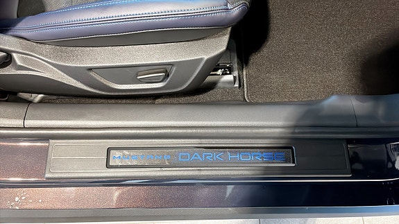 Ford Mustang 5 of 12