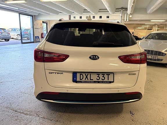 Kia Optima 8 of 22