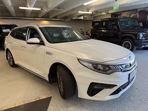 Kia Optima 2 of 22