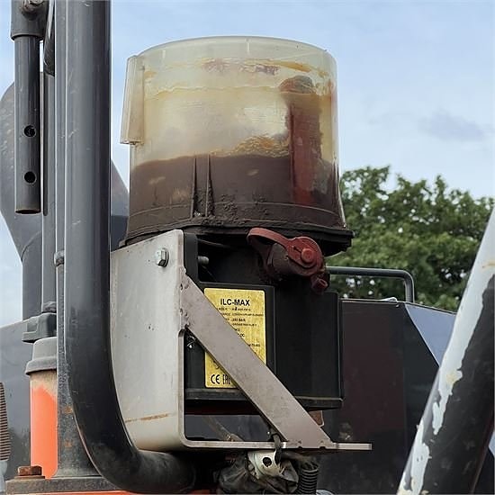 Hitachi ZX135 US-6 - 15 ton - Video 21 of 30