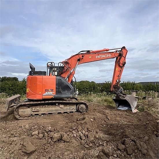 Hitachi ZX135 US-6 - 15 ton - Video 6 of 30