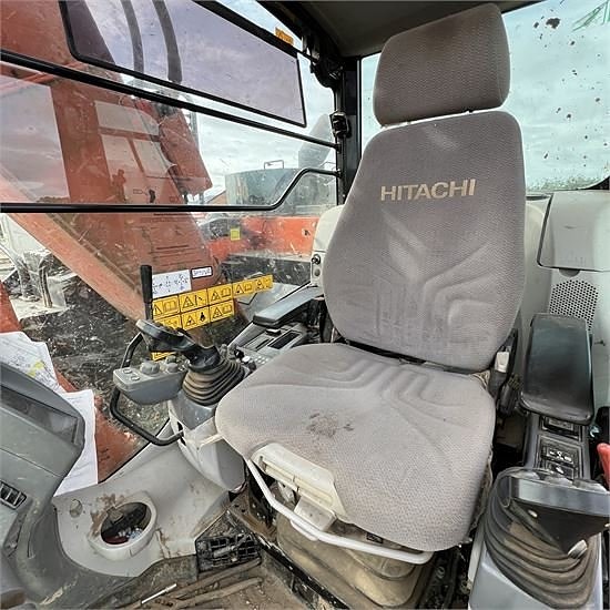 Hitachi ZX135 US-6 - 15 ton - Video 14 of 30