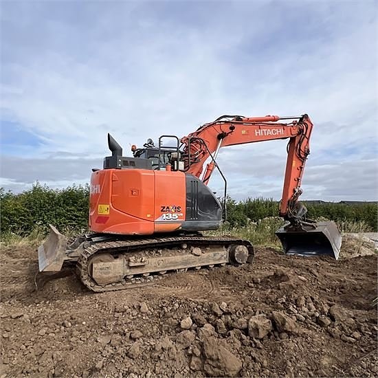 Hitachi ZX135 US-6 - 15 ton - Video 5 of 30