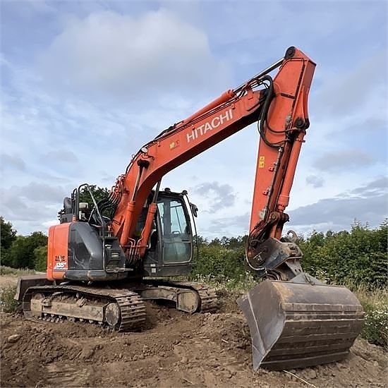 Hitachi ZX135 US-6 - 15 ton - Video 8 of 30
