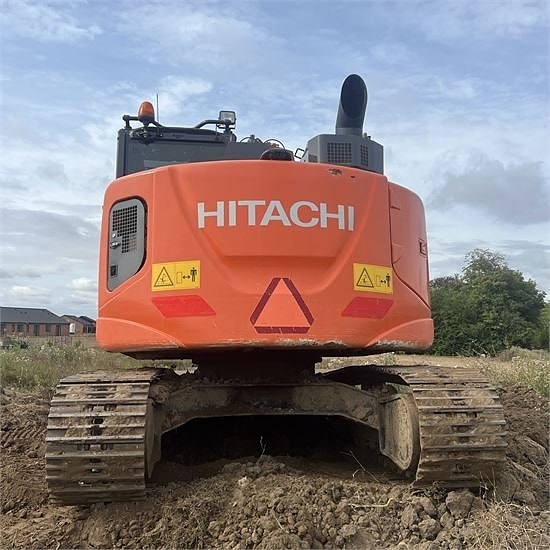Hitachi ZX135 US-6 - 15 ton - Video 11 of 30