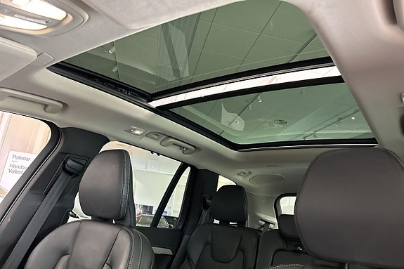 Volvo XC90 21 of 23