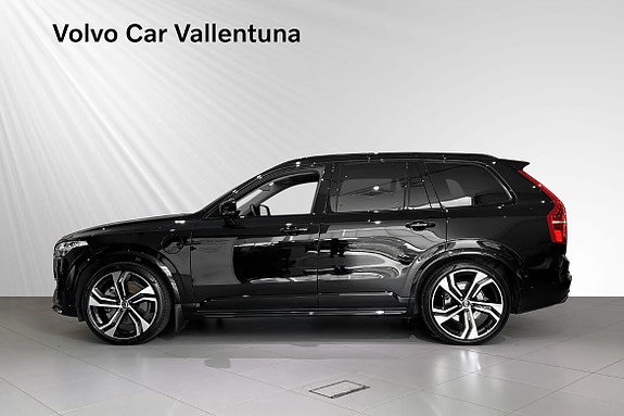 Volvo XC90 3 of 23