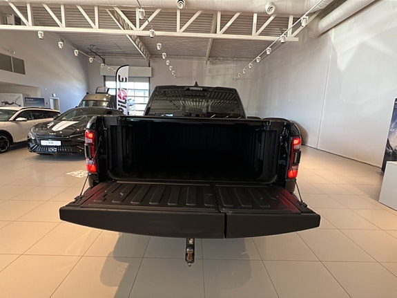 Dodge RAM 1500 14 of 19