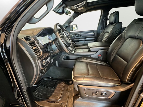 Dodge RAM 1500 8 of 19