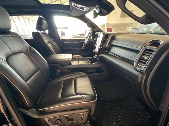 Dodge RAM 1500 16 of 19