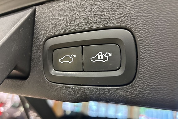 Volvo XC60 10 of 18
