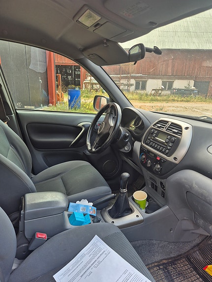 Toyota RAV4 6 of 6