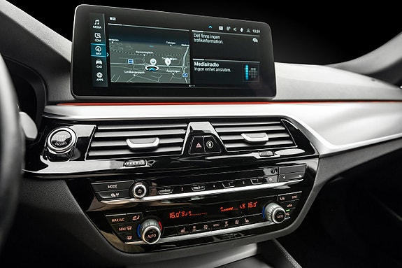BMW 530e 12 of 18