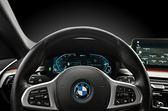 BMW 530e 9 of 18