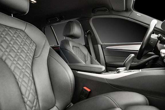 BMW 530e 17 of 18
