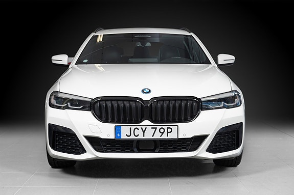 BMW 530e 4 of 18