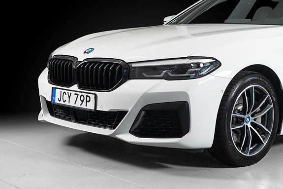 BMW 530e 5 of 18