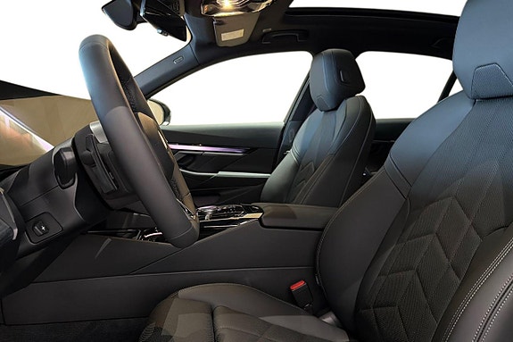 BMW 550e 12 of 18