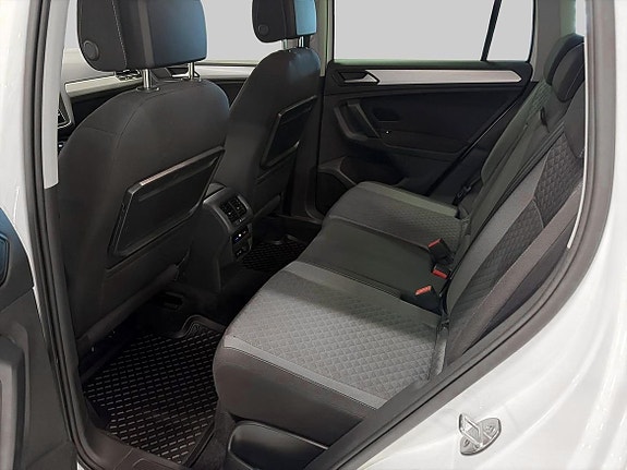 Volkswagen Tiguan 10 of 20