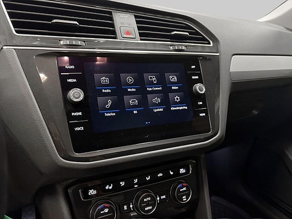 Volkswagen Tiguan 16 of 20