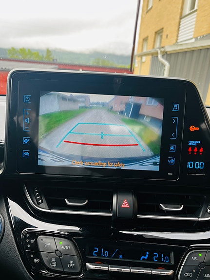 Toyota C-HR 9 of 10