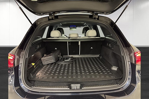 Mercedes-Benz GLC400 e 17 of 25