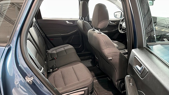 Ford Kuga 5 of 9