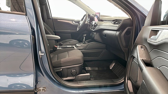 Ford Kuga 3 of 9