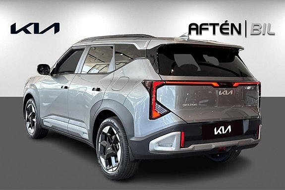 Kia Seltos 8 of 22