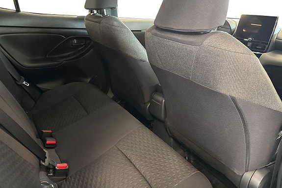 Toyota Yaris Cross 9 of 21