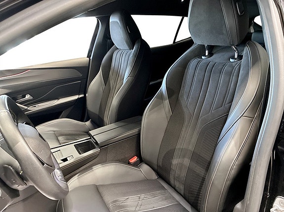 Peugeot 408 4 of 17