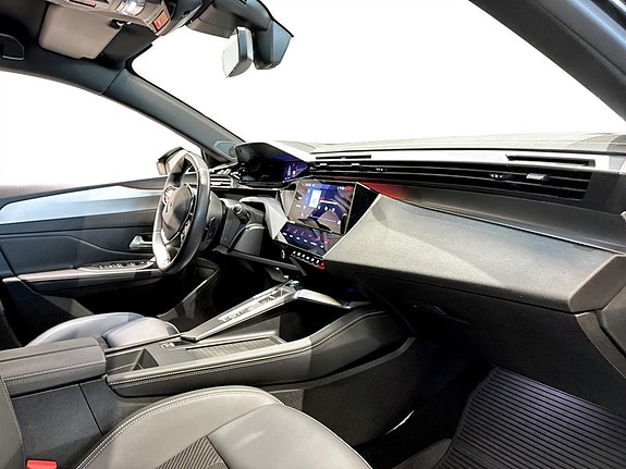 Peugeot 408 13 of 17