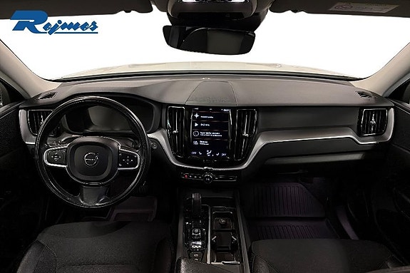 Volvo XC60 8 of 17