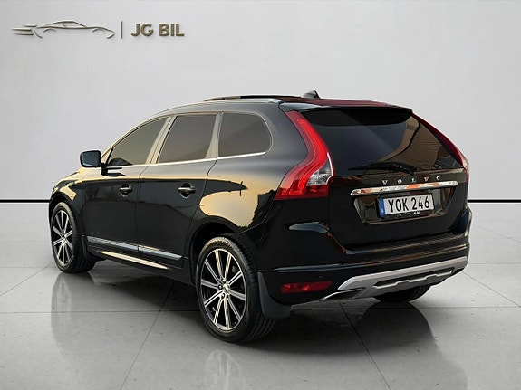 Volvo XC60 4 of 26