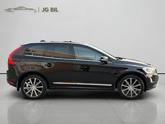 Volvo XC60 8 of 26