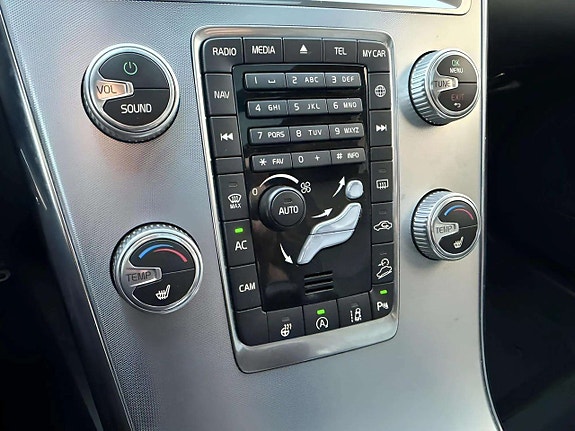 Volvo XC60 23 of 26