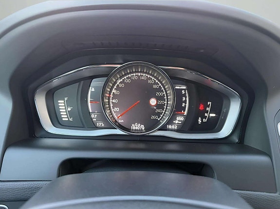 Volvo XC60 17 of 26