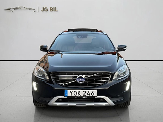 Volvo XC60 10 of 26