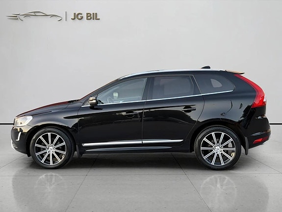 Volvo XC60 3 of 26