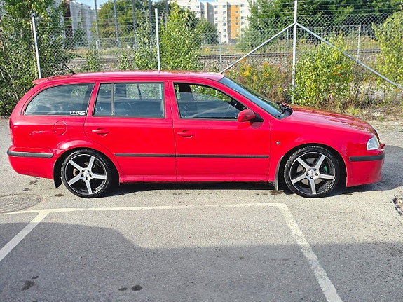 Skoda Octavia 6 of 16