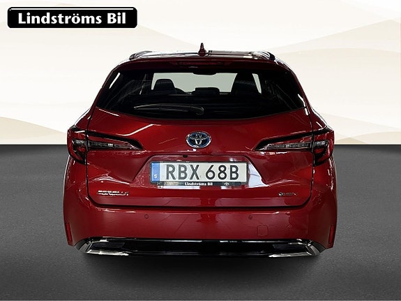 Toyota Corolla 8 of 18