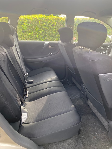 Suzuki Liana 4 of 8