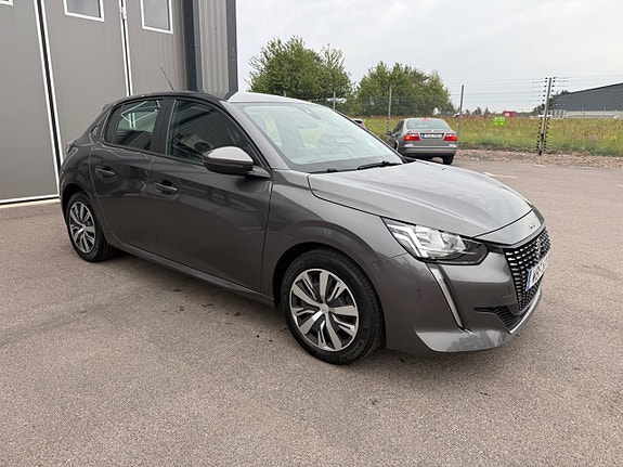Peugeot 208 2 of 11