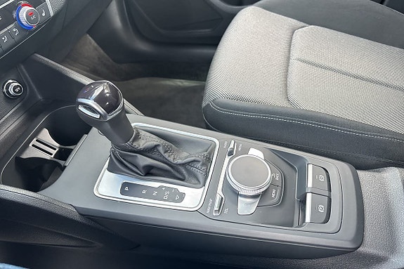 Audi Q2 16 of 18