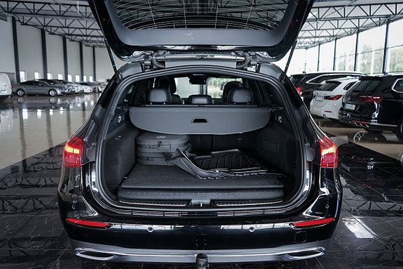Mercedes-Benz C300 27 of 27