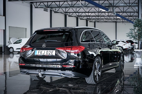 Mercedes-Benz C300 5 of 27