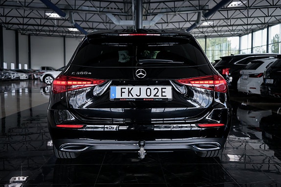 Mercedes-Benz C300 6 of 27