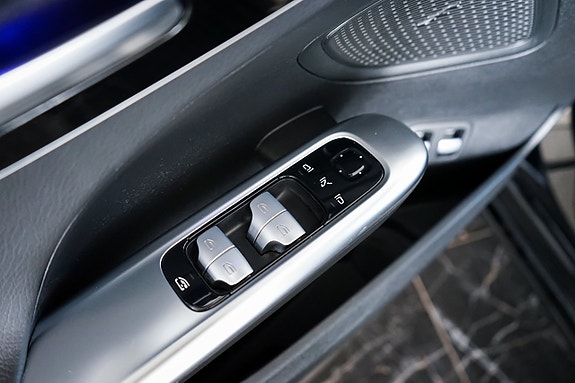 Mercedes-Benz C300 21 of 27