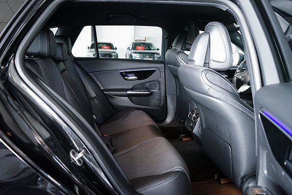 Mercedes-Benz C300 9 of 27